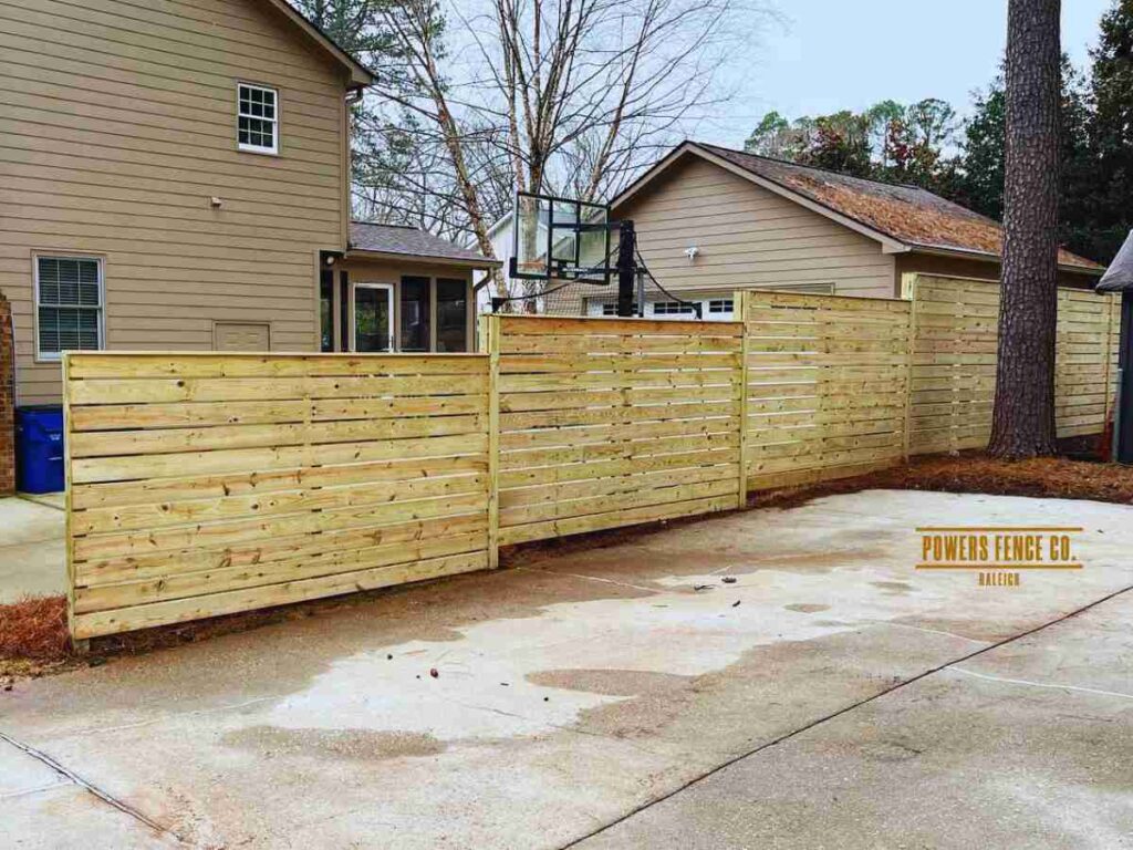 horizontal slat fencing