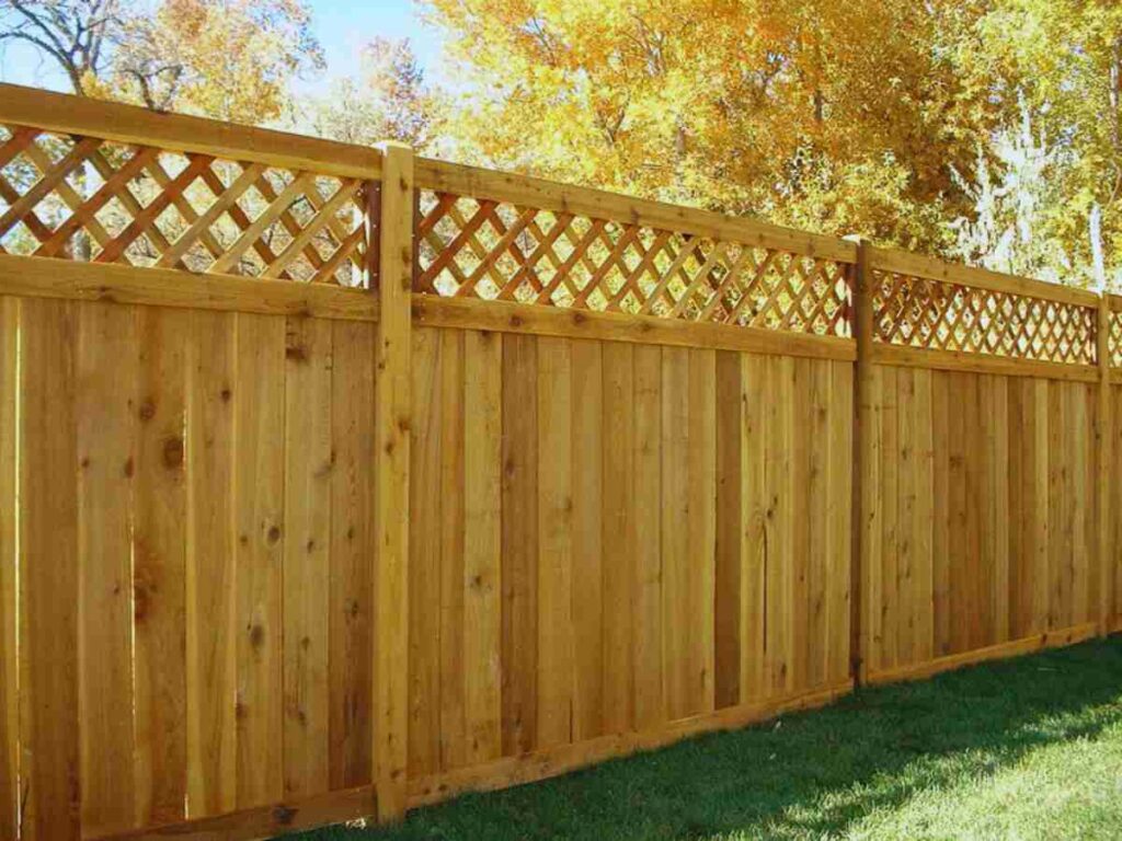 wood lattice top fence